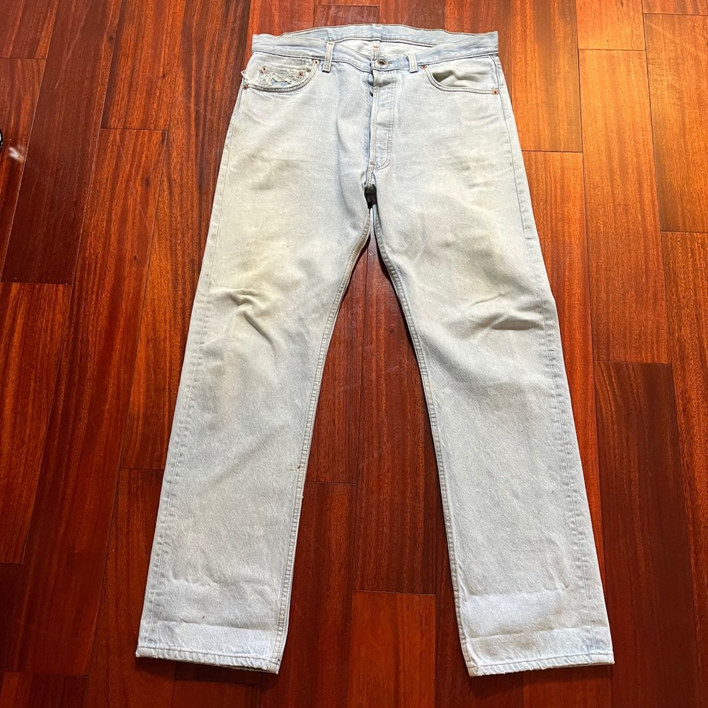 Vintage Levis 501 Jeans Mens 36x32 Straight Fit Light Wash Y2K 90s 00501-0134 * - Picture 2 of 8